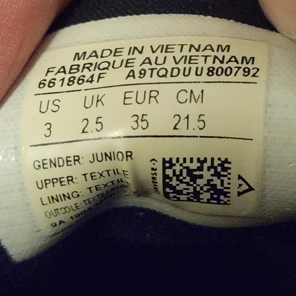 Converse Kids Orange and Black Sneakers Size 3 - Picture 2 of 9